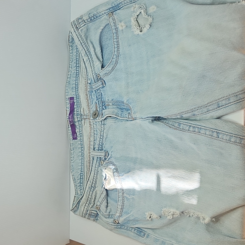Womens actual size 13 C-pink jeans. Used slightly worn